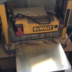 Dewalt Thickness Planer