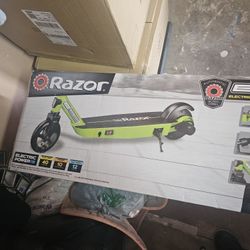 Razor E90