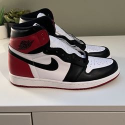 Nike Jordan 1 High Black Toe (Size 10)