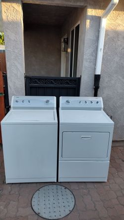 Washer and gas dryer
