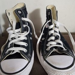 CONVERSE Chuck Taylor All Star High Top Kids Shoes size 2.5M