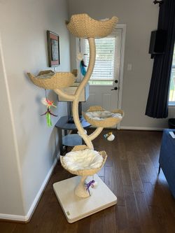 Mau Luxury Cat Tower