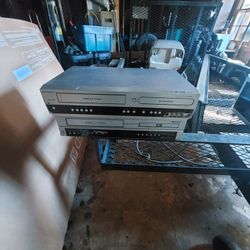 2 DVD  And  Vhs Players Combos  10 Each