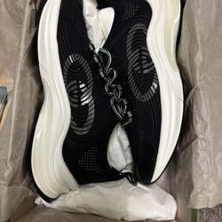 Gucci Run Sneakers Size 9&9.5 Men 