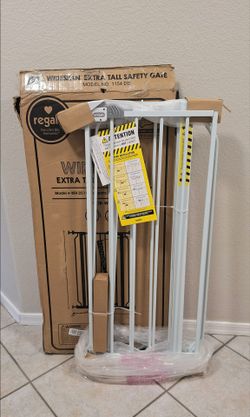 Brand New Regalo Extra Tall & Wide Baby Or Pet Safety Gate