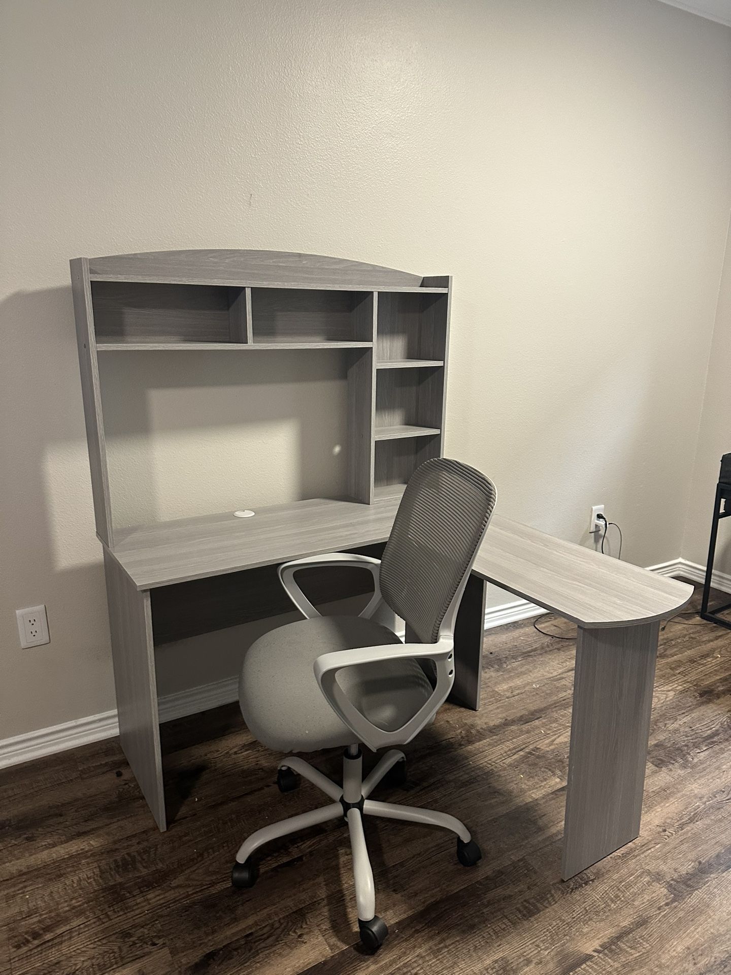 Desk And Office chair