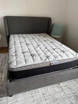 Queen Size Bed frame Mattress Included New in a box.      Cama y Colchon Incluido nuevaen caja