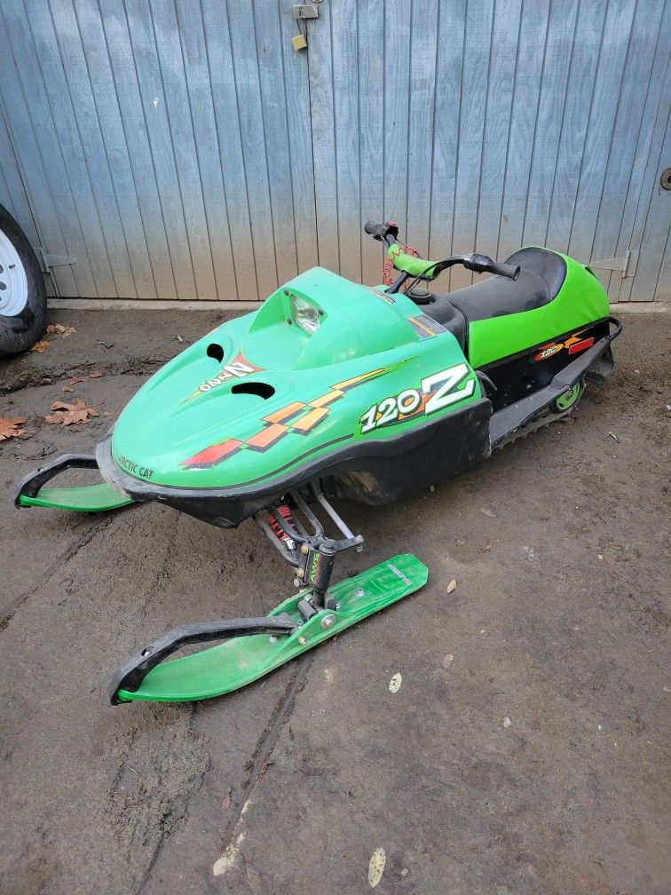 2000 Arctic Cat Z120 Snowmobile 
