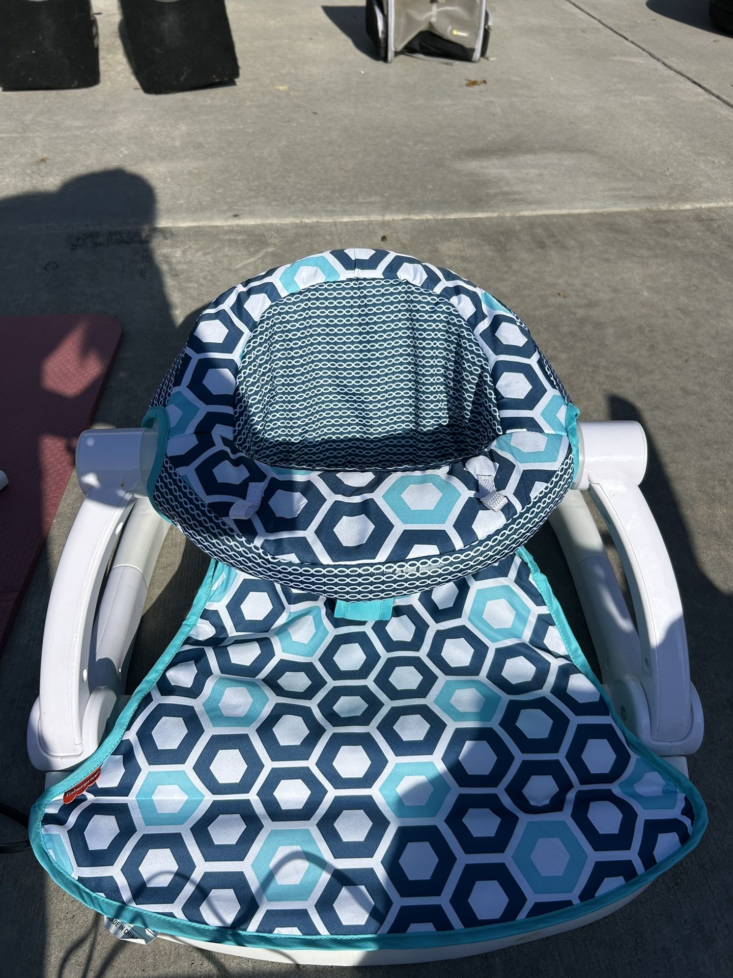 Fisher-Price Portable Baby Chair Sit-Me-Up