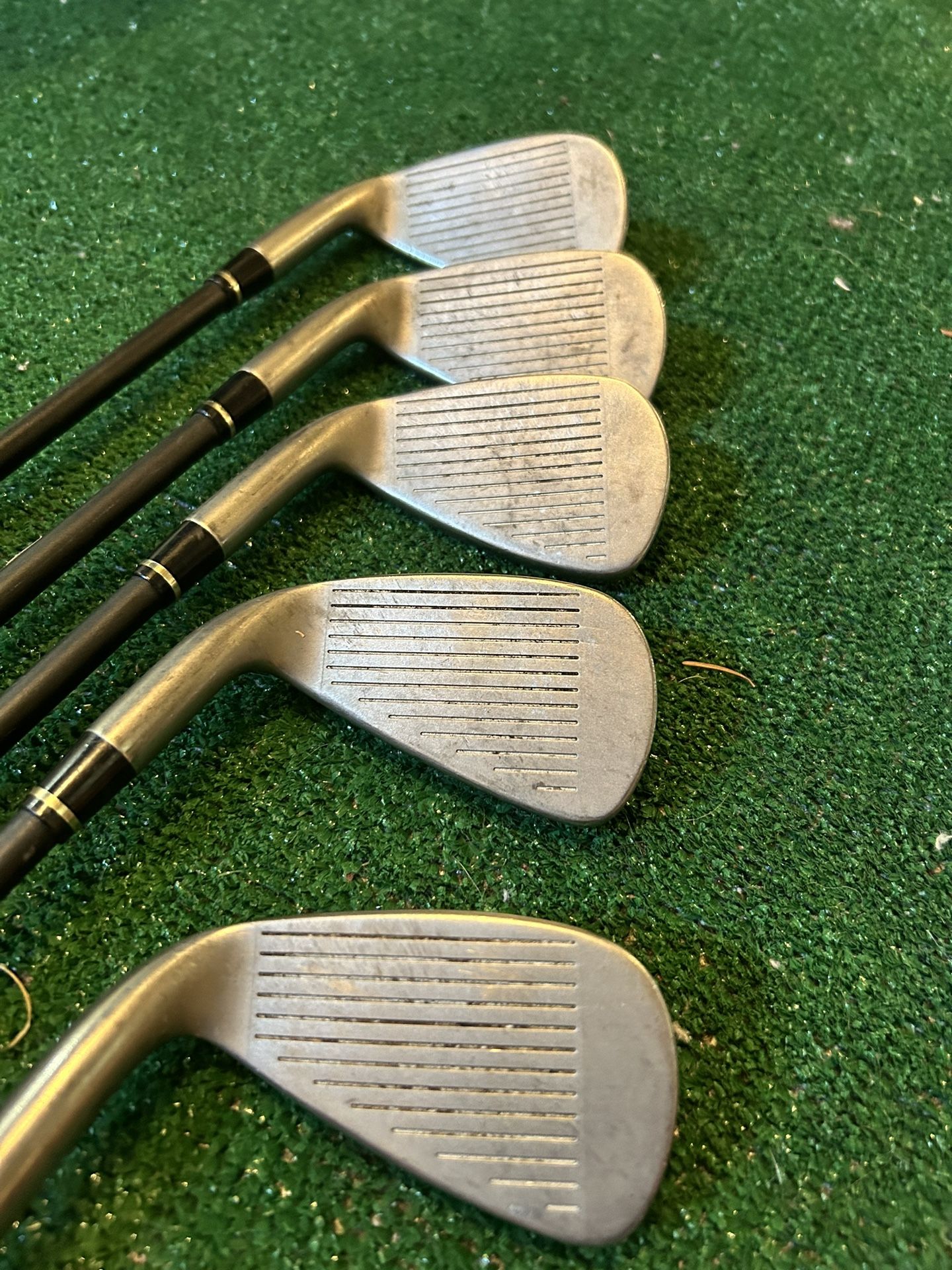 Nike slingshot Irons, Hybrid & Sasquatch Driver & Nike bag