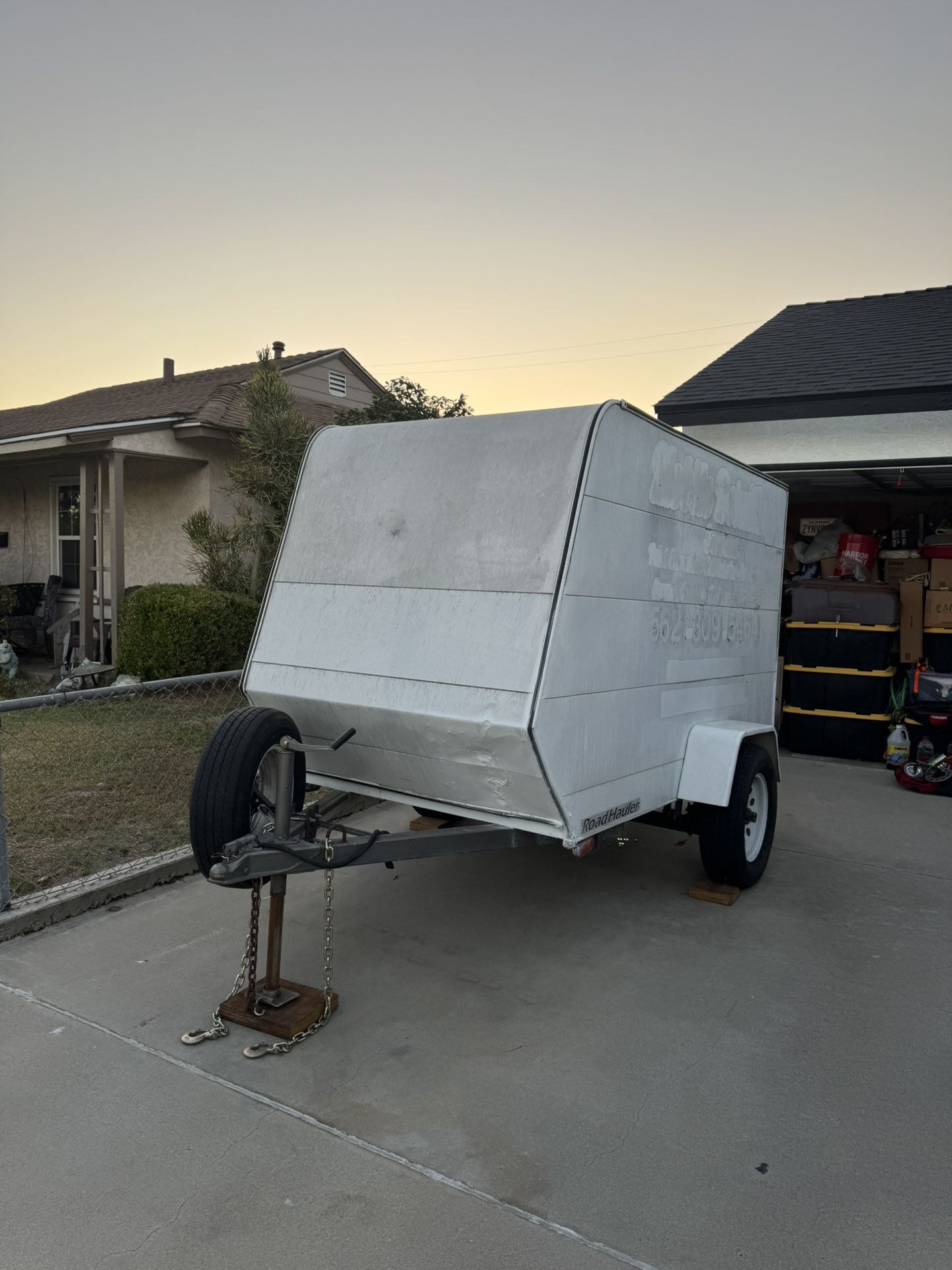 5x8ft Enclosed Trailer Road Hauler