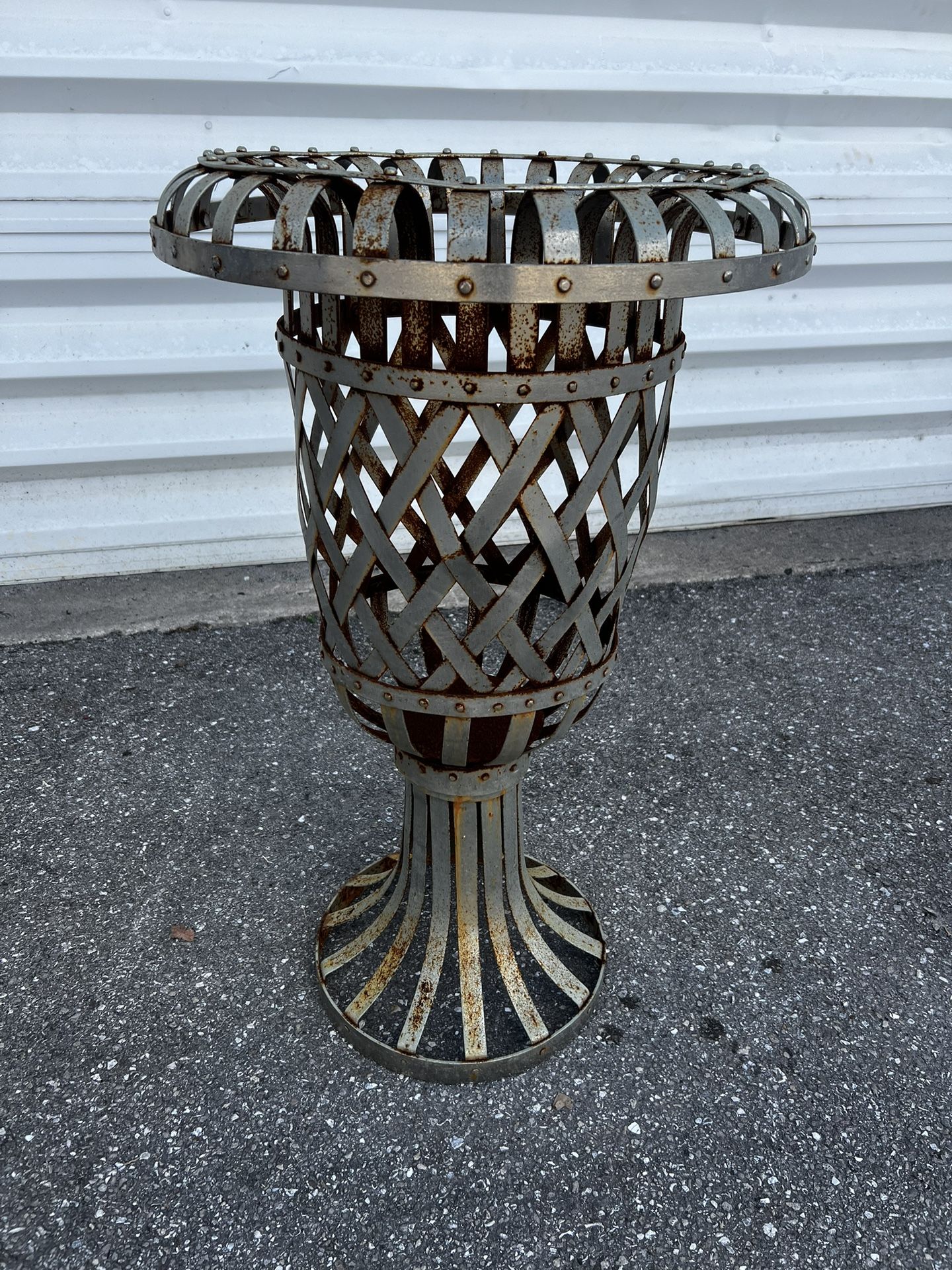 Vintage Metal Outdoor Rustic Plant Garden Decor!  19x32in