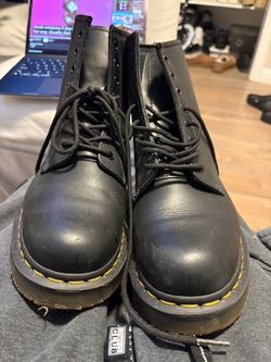 Dr Martens 1460 black boots