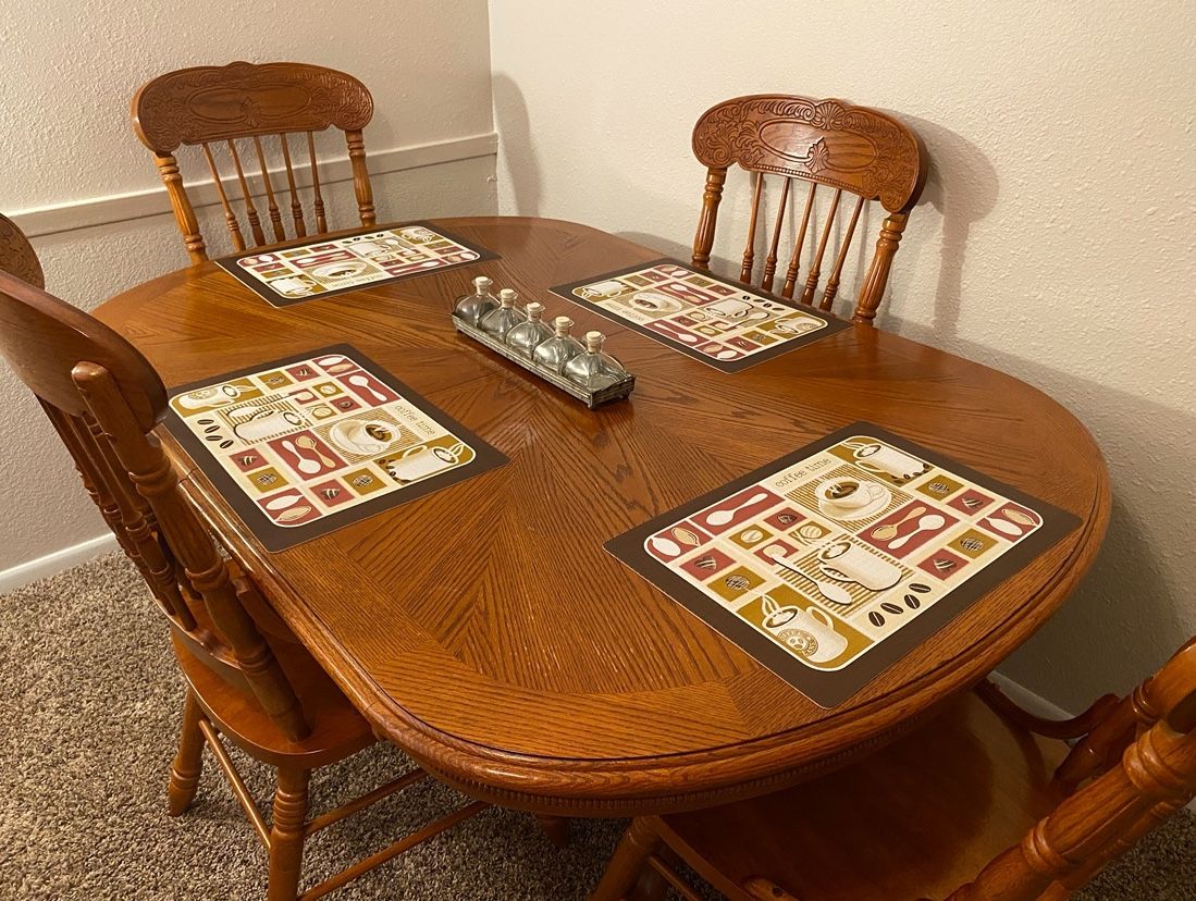 Dining Room Table 6 Chairs & Buffet $200 OBO