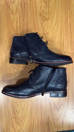 Women’s natural leather ankle boots