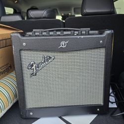 Fender Mustang 1 Amplifier 