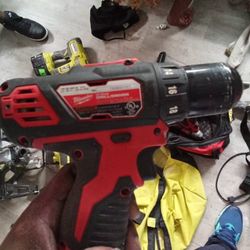 Milwaukee Drill Driver 3/8