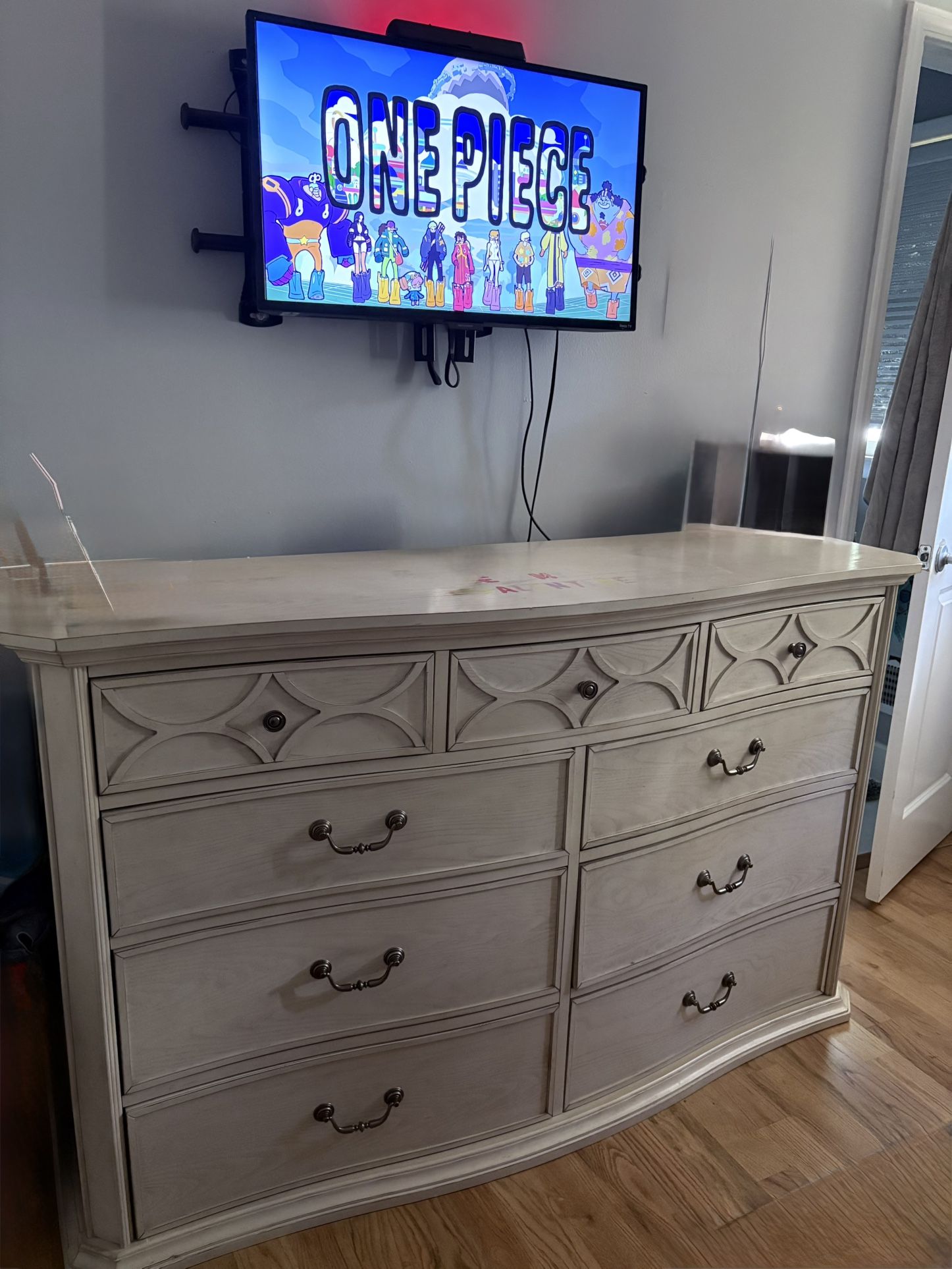 dresser