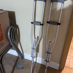 Crutches 