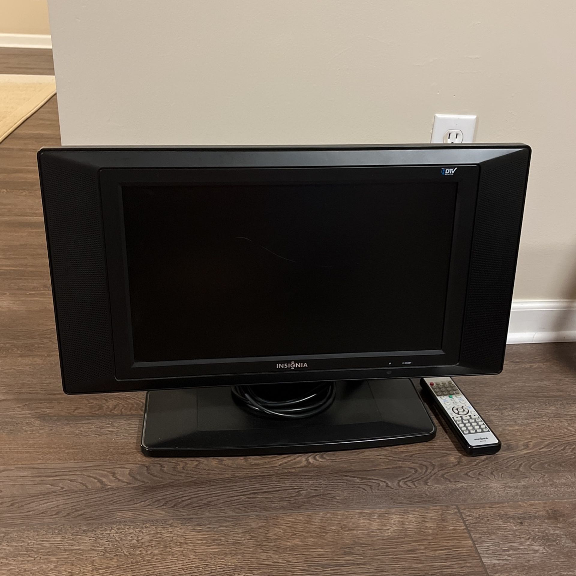 Insignia 20” TV With DVD