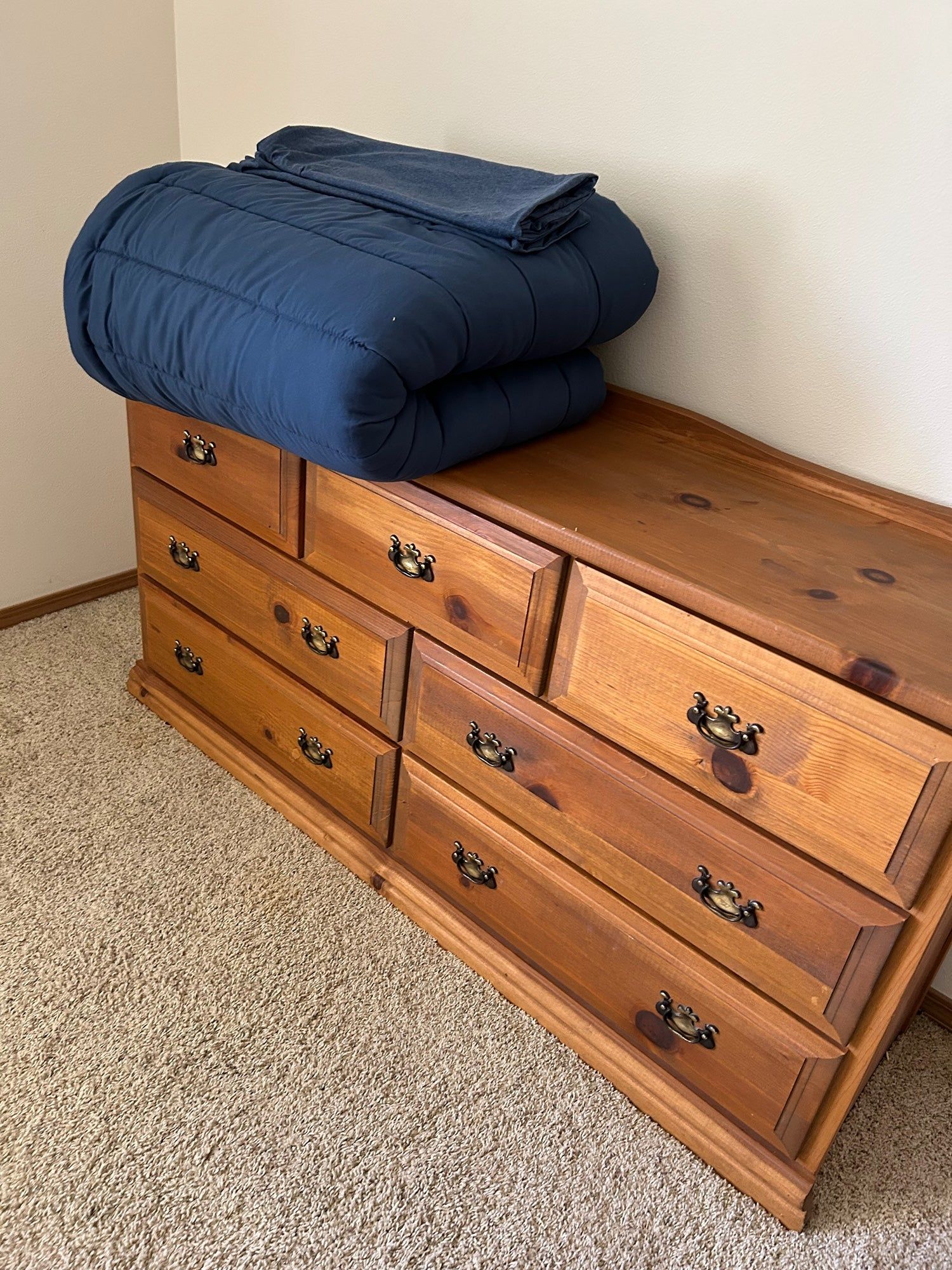 Rustic Pine 7-Drawer Dresser
