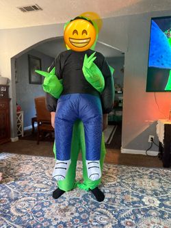 Alien costume