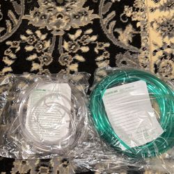 Oxygen cannulas & tubing 