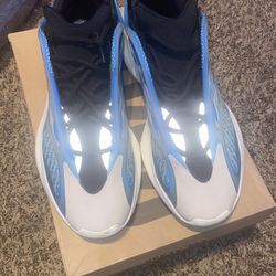 Yeezy 700
