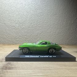 M2 Machines 1/64 1966 Chevrolet® Corvette® 427 10-25 loose