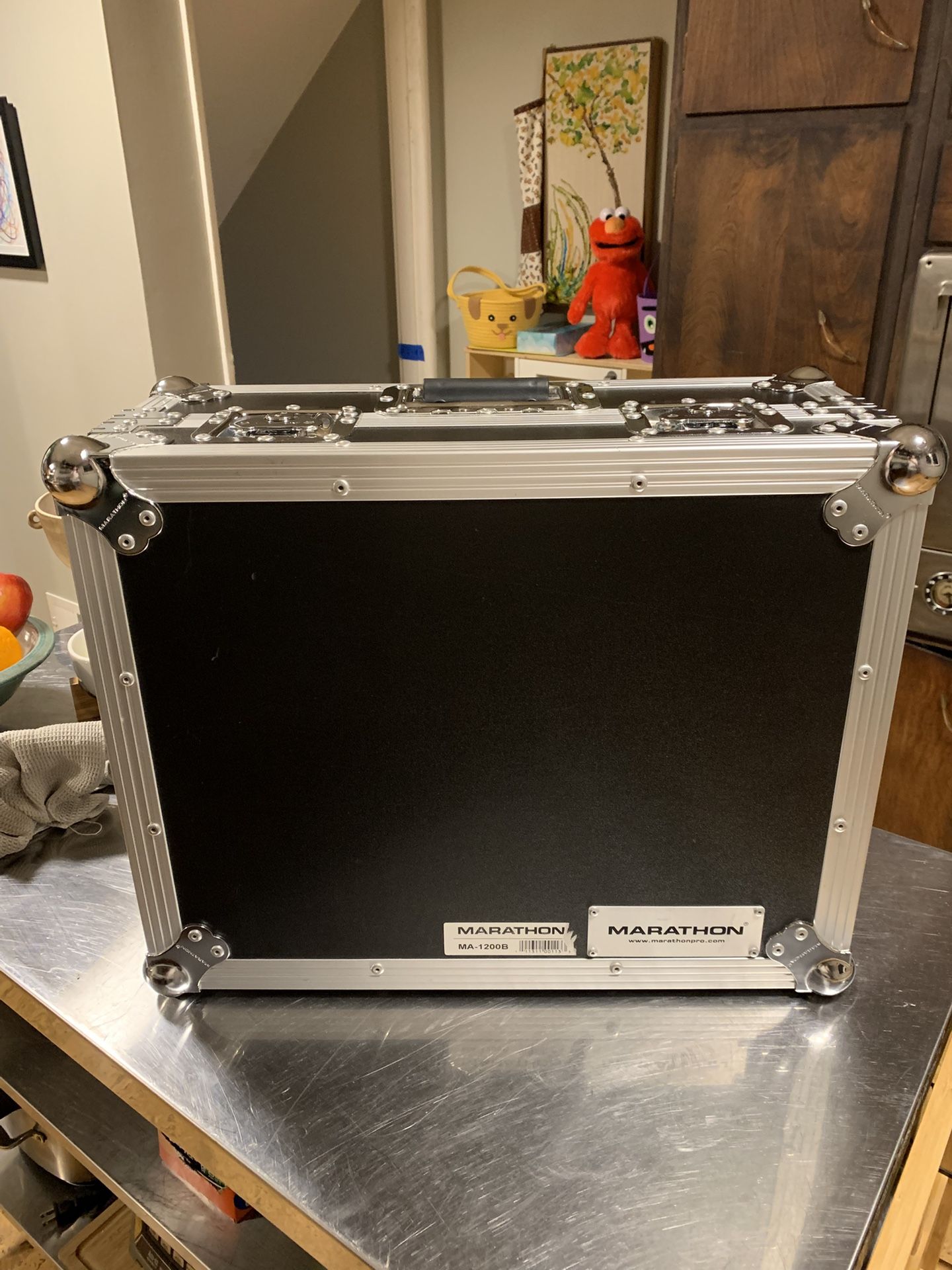 Marathon MA-1200 Flight Road DJ Turntable Case