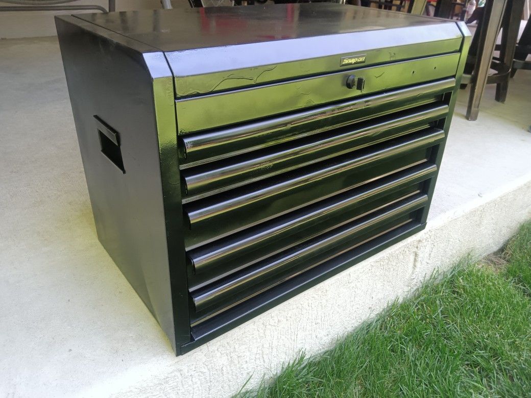 Husky Heavy Toolbox Black w Drawers Key 26" x 16" x 19"