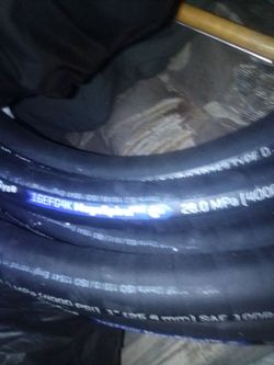Megaspiral hydraulic hose