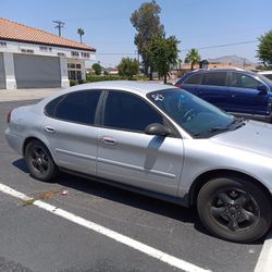 2002 Ford Taurus