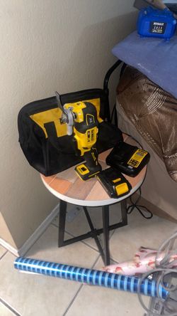 Dewalt multi tool and charger