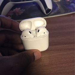 AirPods (Gen 1) 