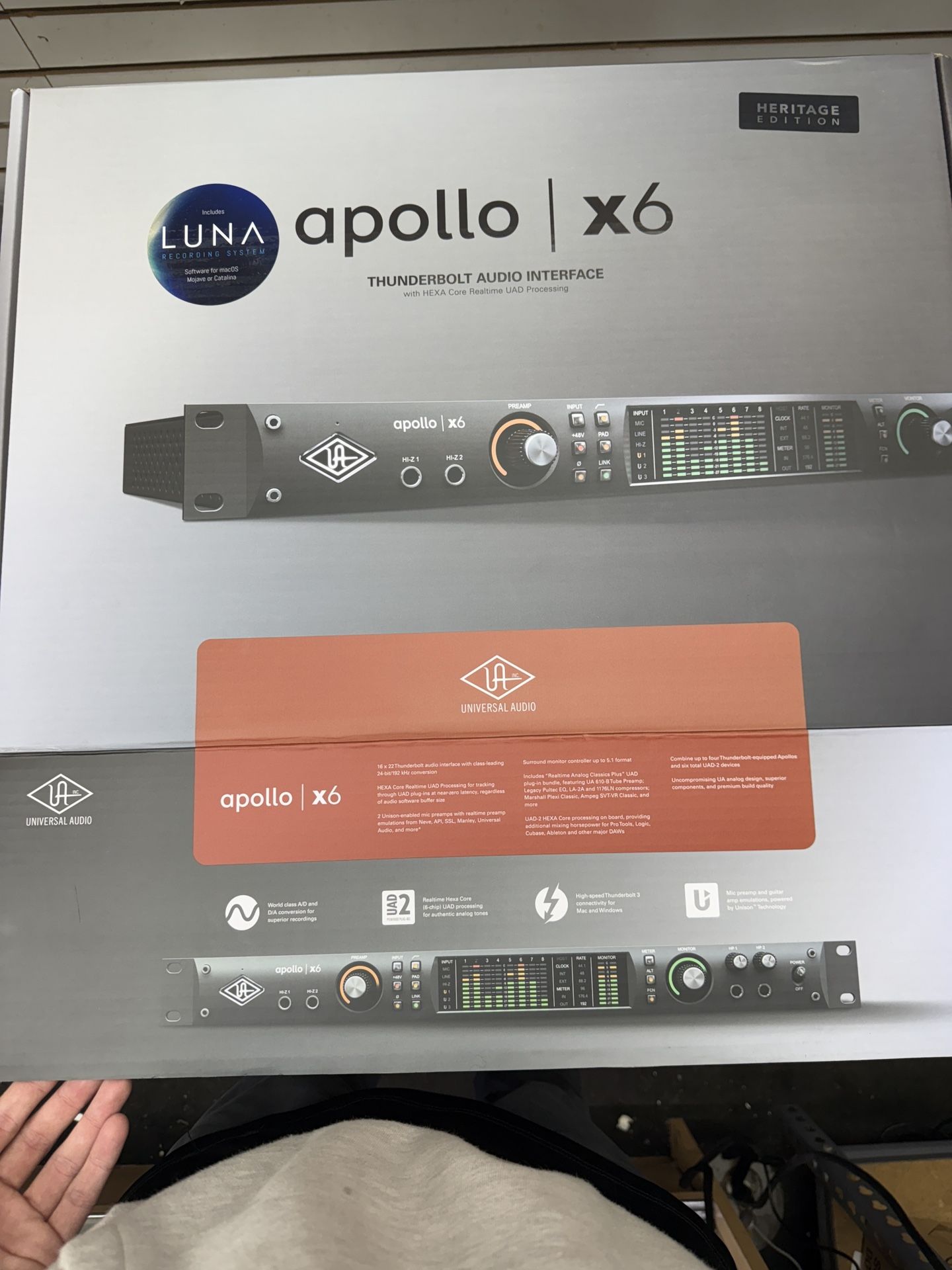 Universal Audio DJ EQUIPMENT APO