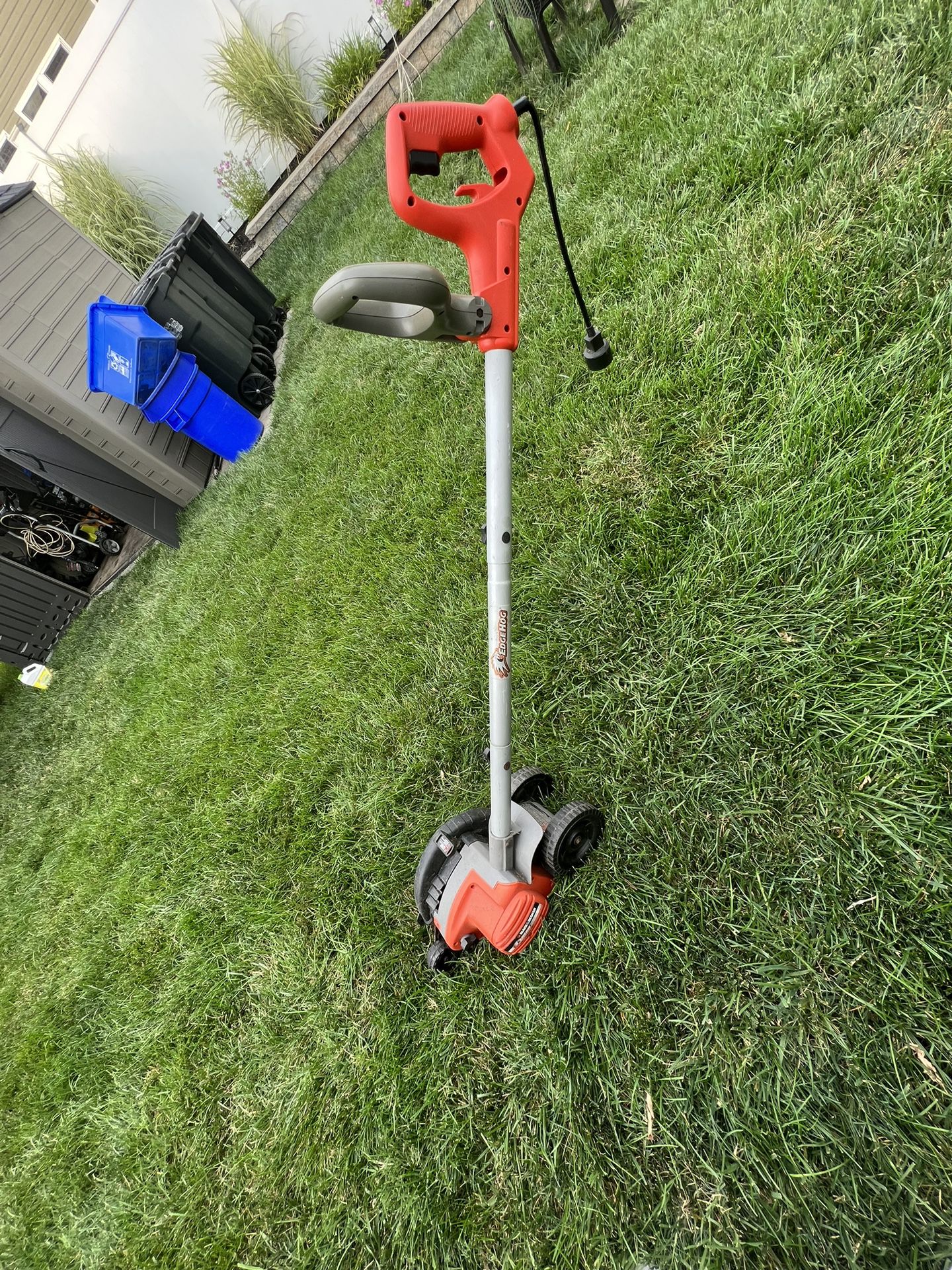 Used Black & Decker Electric Edger Edge Hog for Sale in Maple Shade  Township, NJ - OfferUp