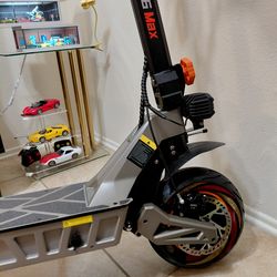 Ruitoo M6 Max Dual Motor Electric Scooter 5600W – Excellent Condition