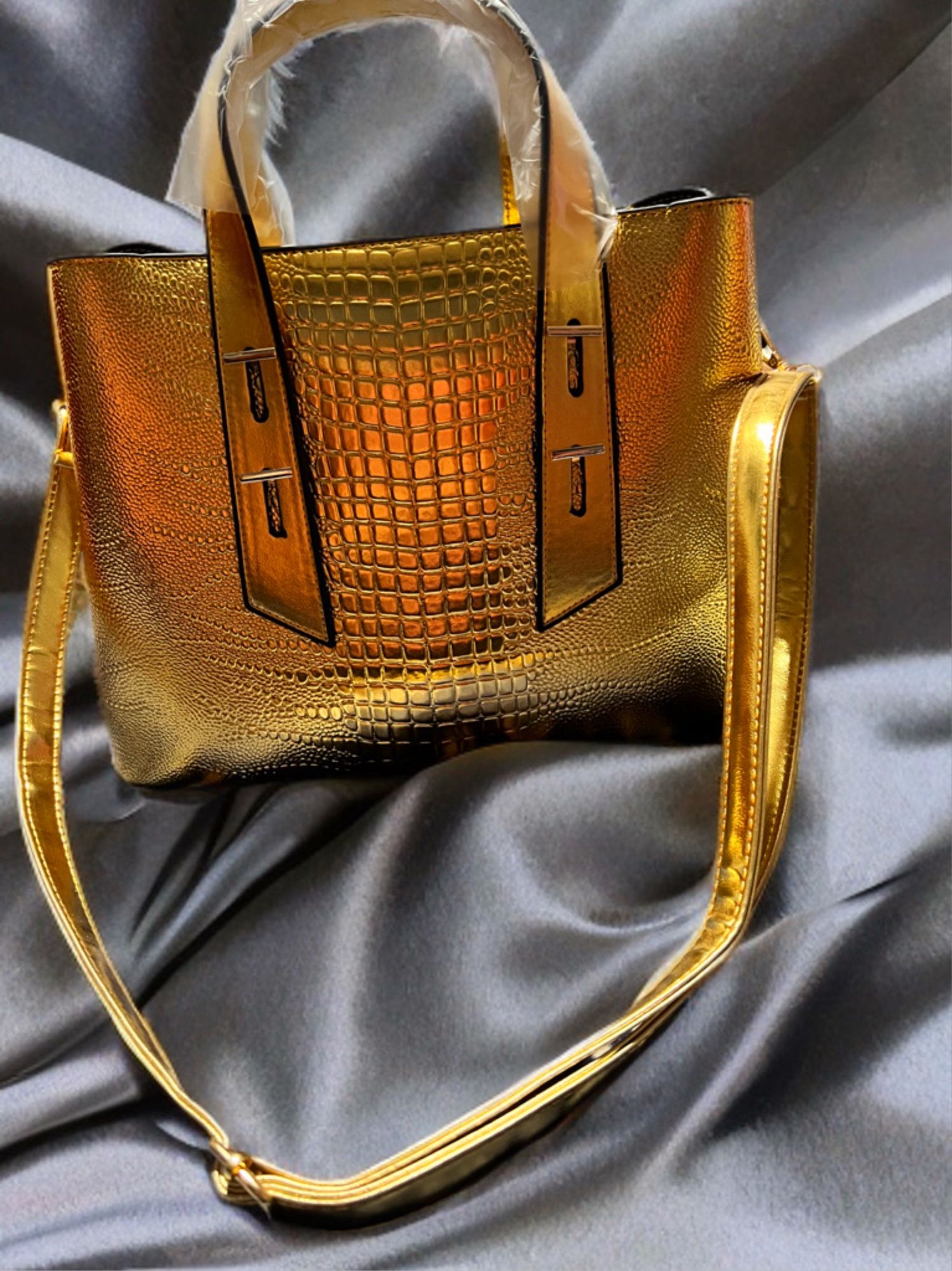 Metallic Gold Crocodile Embossed Tote Bag with Crossbody Strap – Structured Handbag Purse