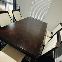 6 Sitting Extendable Dining Table 