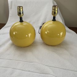 Set Of (2) Vintage Lamps 