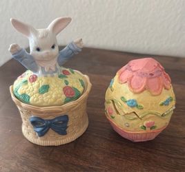 2- piece Easter decor