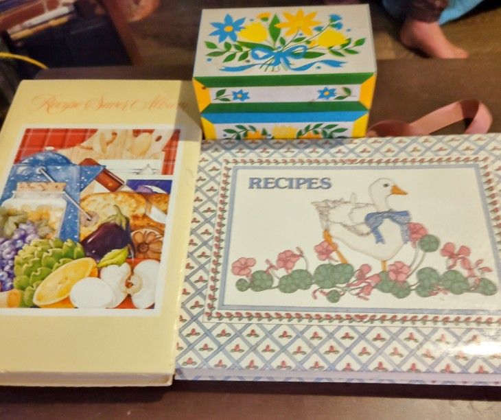 Vintage Recipe Holders Books