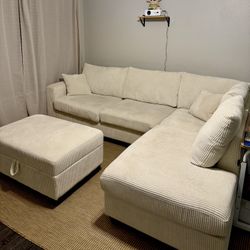 Sectional couch(with ottoman & Pillows)