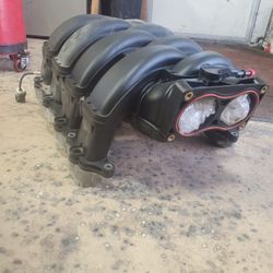 4.6 Ford Intake Manifold