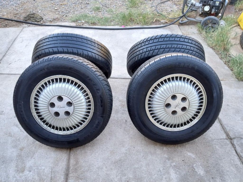 RIMS ORIGINAL RIVIERA 205/70R15...5 LUGS FIT IMPALA MUSTANG NISSAN ALTIMA NISSAN MAXIMA DODGE CARAVAN GRAND MARKIS FORD RANGER
