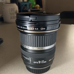 Canon EF-S 10–22mm lens