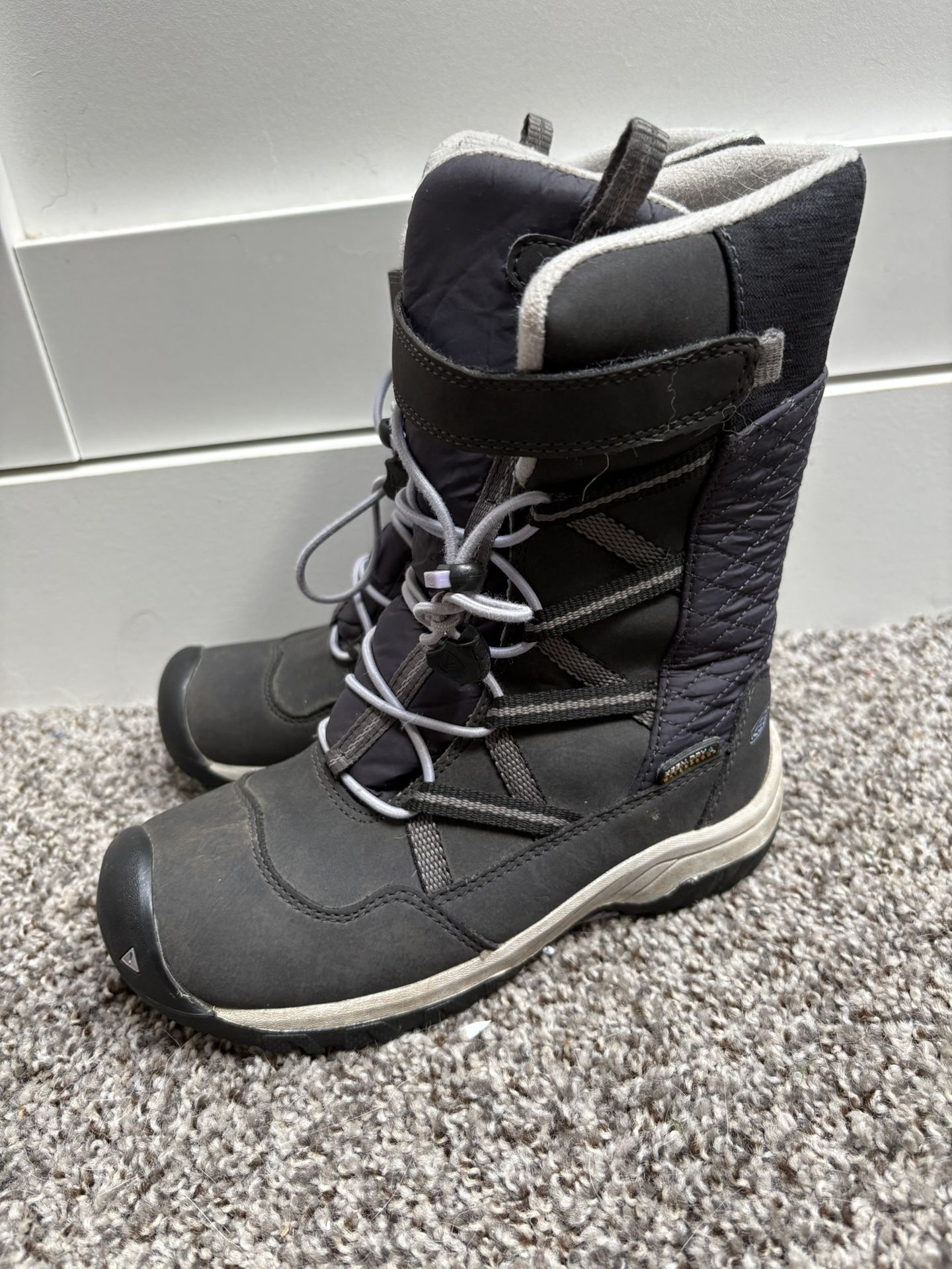Keen Girls Winter Boots Size 12c Warm Up To -32 Degree 