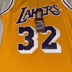 2 XL Mitchell & Ness Magic Johnson Swingman Jersey 