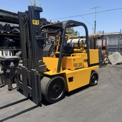 Caterpillar Forklift 12K Capacity
